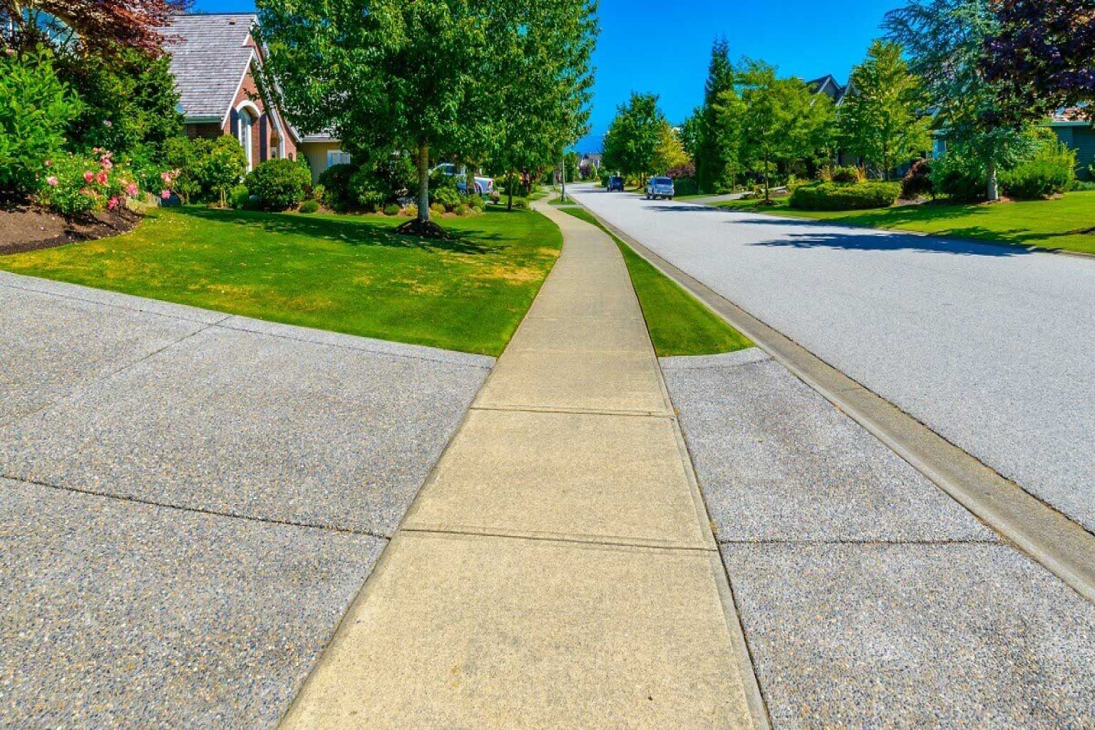 You are currently viewing What Causes Slabs Of Concrete Sidewalk To Crack And Break Into More Pieces?